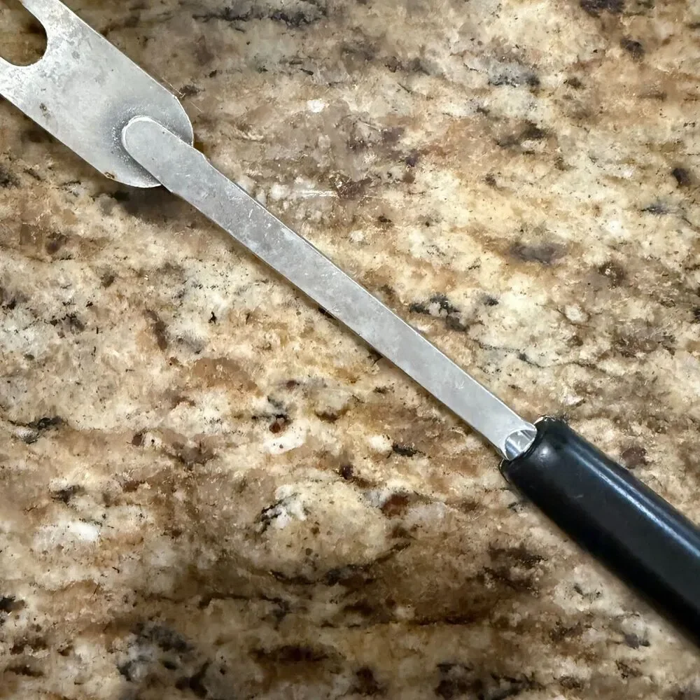 VINTAGE EKCO Serving/Carving Fork, White & Blue Folk Art Tulip Handle, Chromium